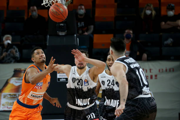 能够在世界 能够在世界