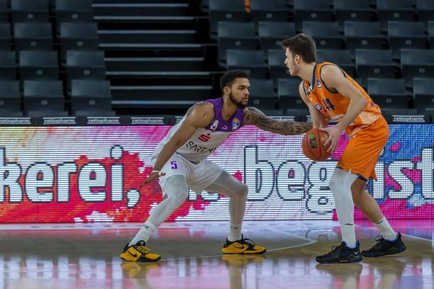 罗那与赫塔 罗那与赫塔